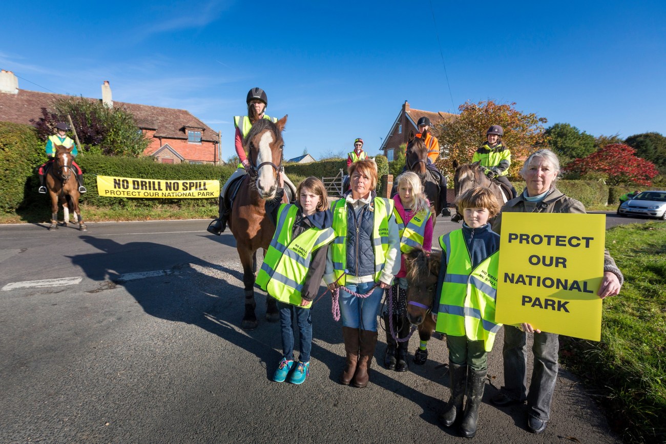markwells-wood-horse-protest-markwells-wood-watch