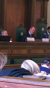 Stuart Perigo (centre)