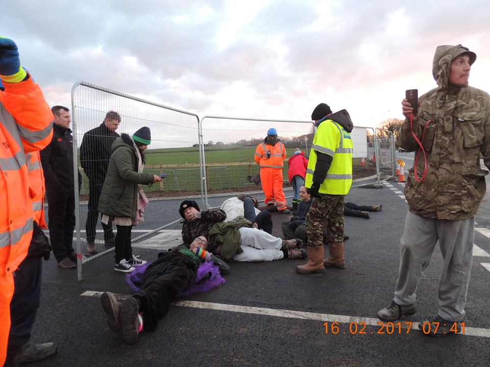 pnr-170216-ami-roberts-lockon3