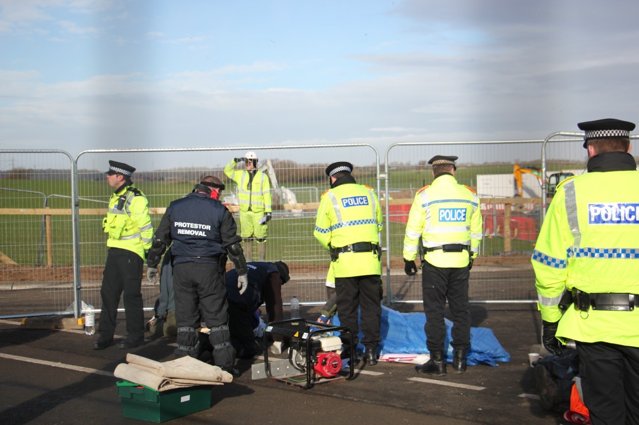 pnr-170216-john-hobson-lockon