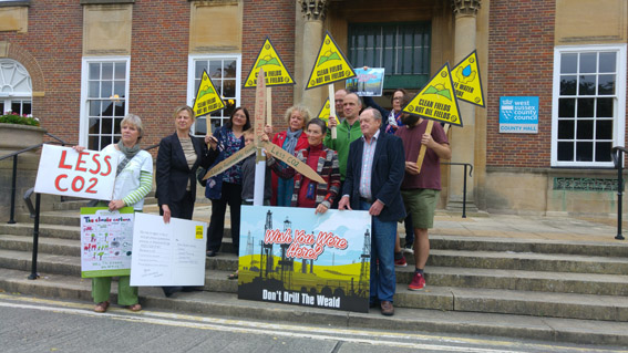 bb 170809 postcard hand-in 2