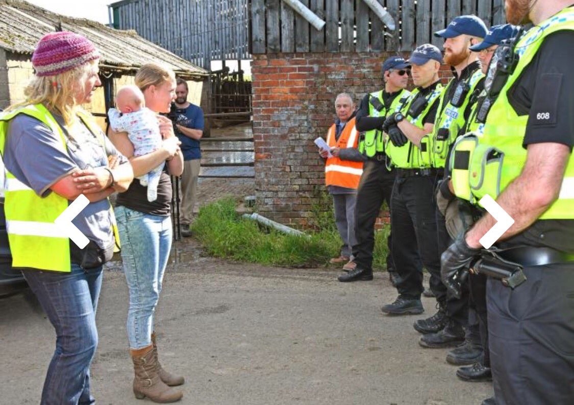 170919 arrests and blockade KMPC6