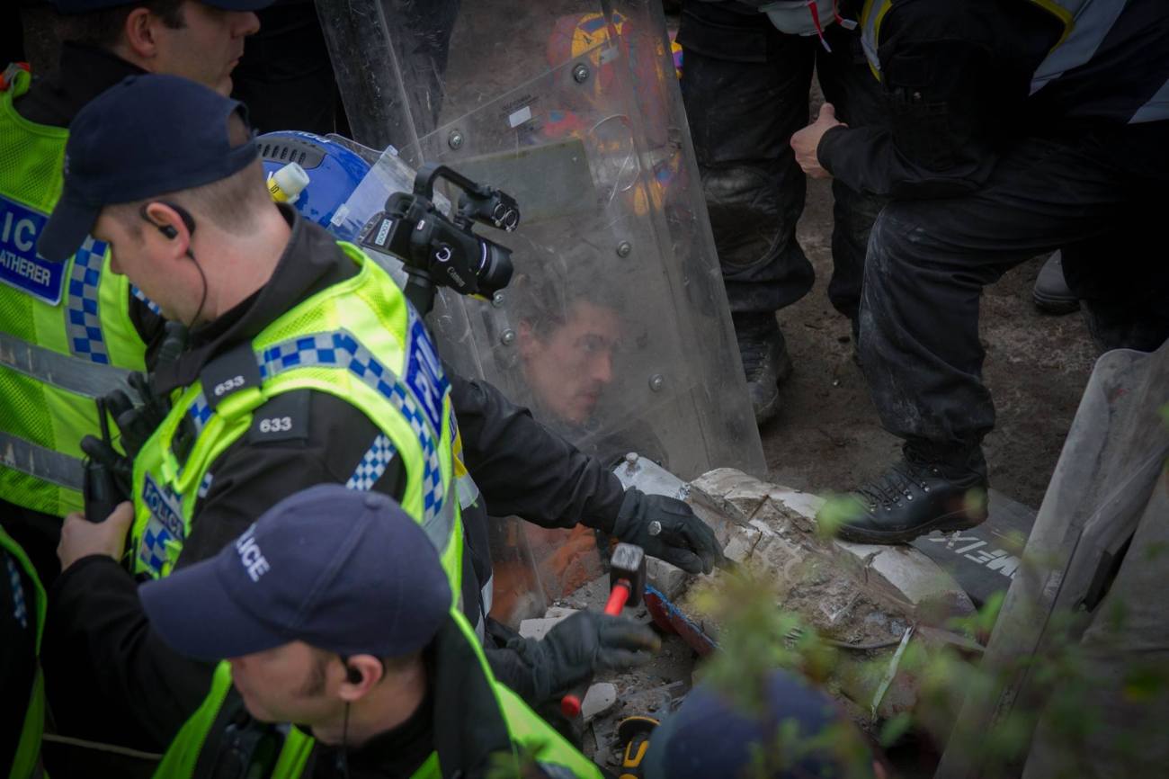 171023 KM lock-on Eddie Thornton 3