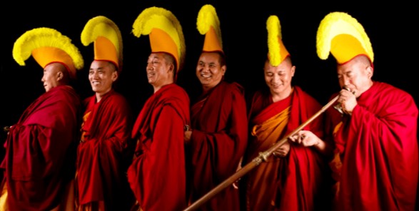 171209 Buddhist monks illuminastudios.net