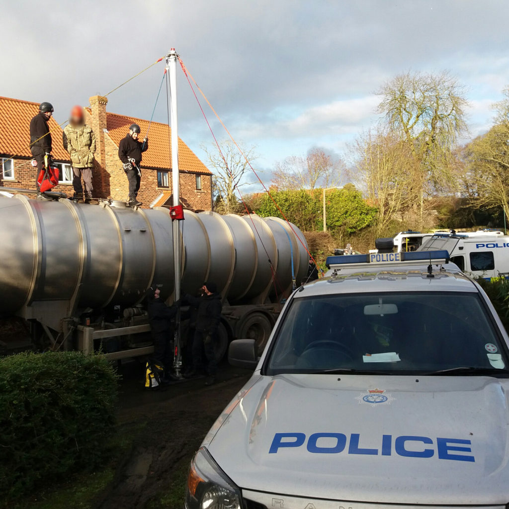 180103 police blockade KM NYP