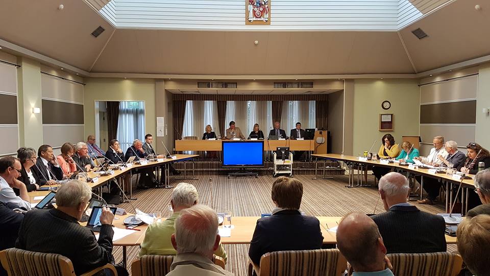 180906 Ryedale Council vote Eddie Thornton2