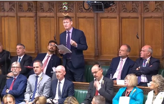 180912 pmq Justin Madders