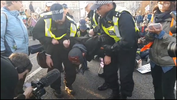 181117 London protest Eddie Thornton3