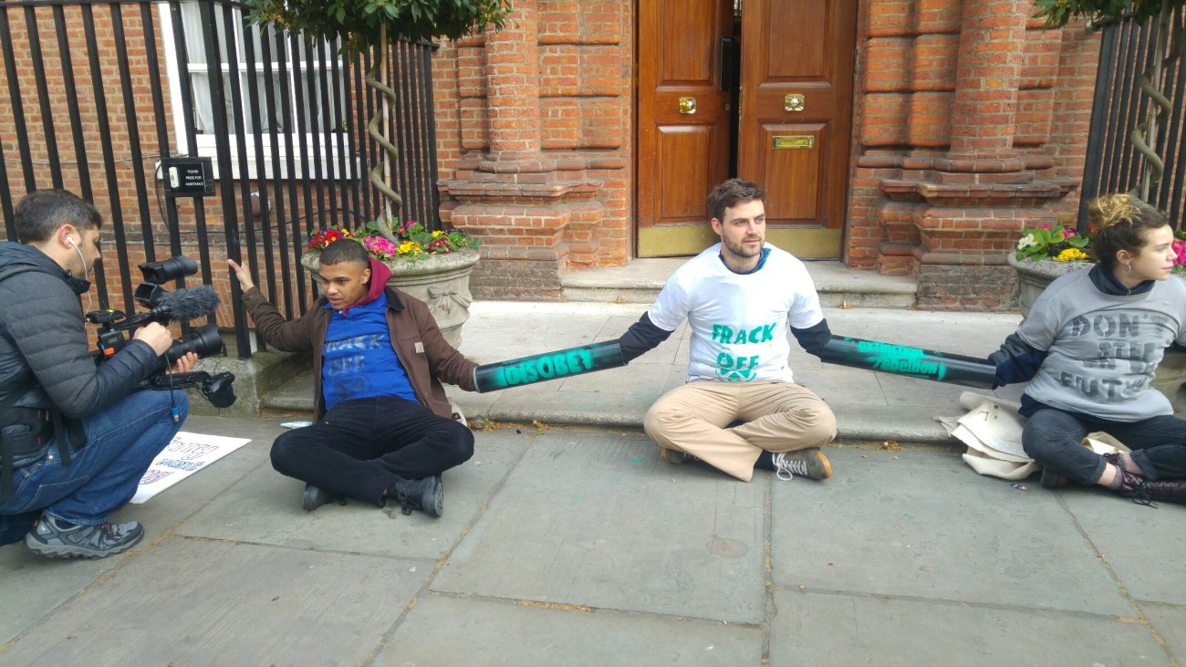 190404 protest WEEF seminiar dod3