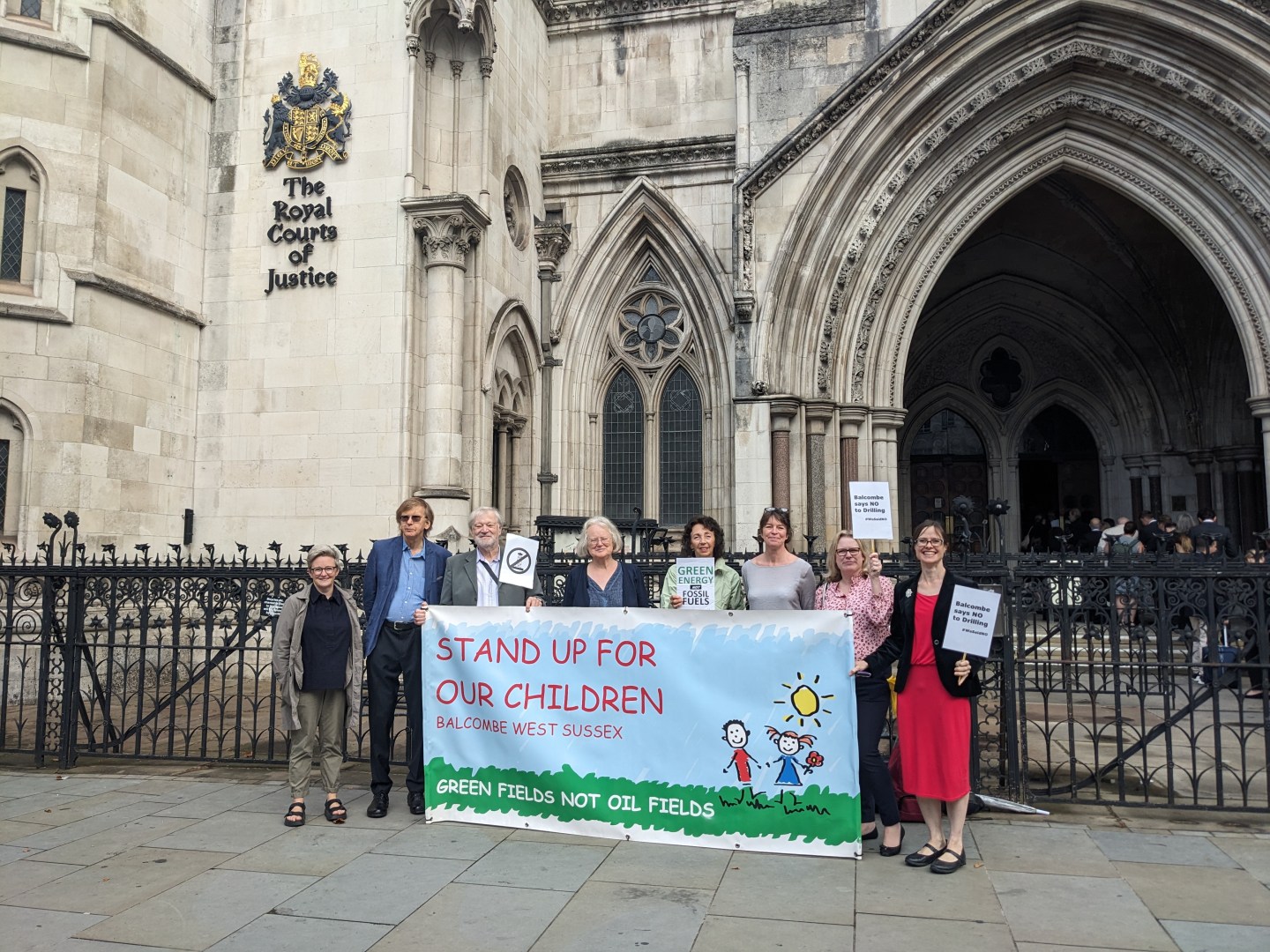 Balcombe residents raise £5,500 for court appeal – DRILL OR DROP?
